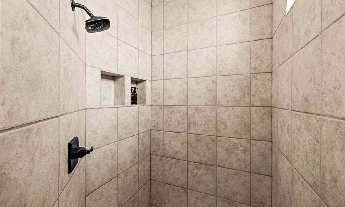 Photo of Bathroom in Pirates Beach West
