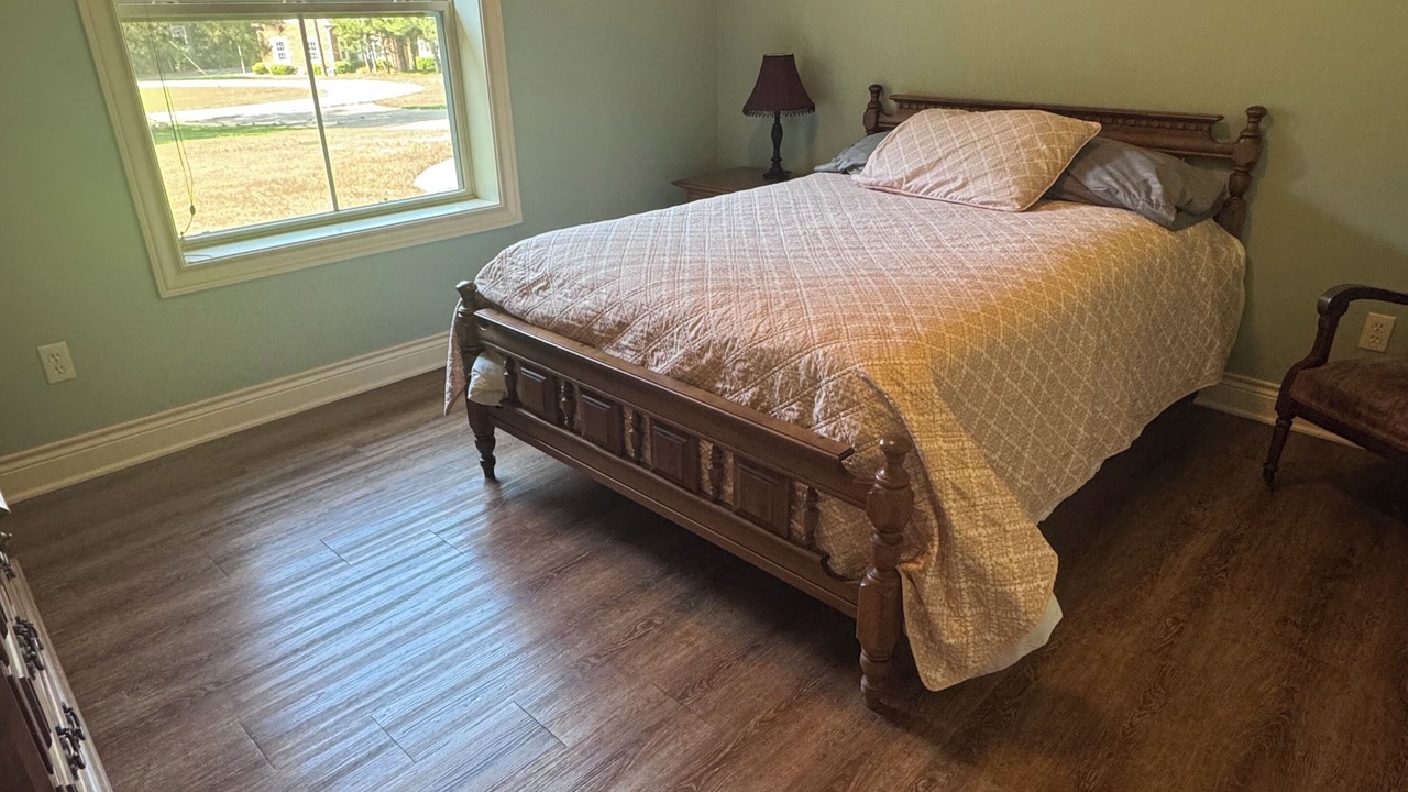 Photo of Bedroom in Holly Lake Ranch