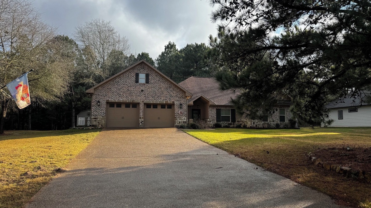 Photo of Outdoor in Holly Lake Ranch