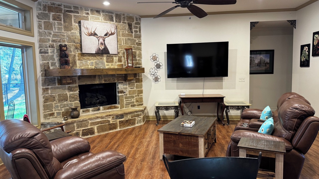 Photo of Livingroom in Holly Lake Ranch