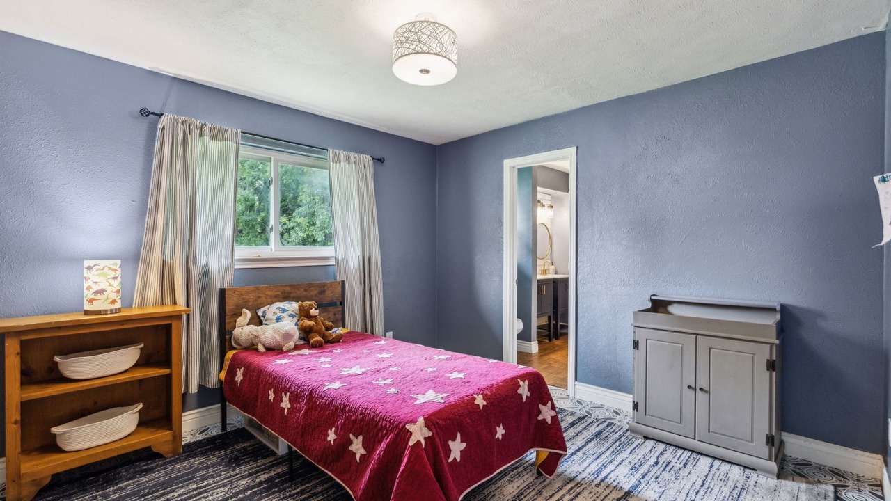 Photo of Bedroom in Allen