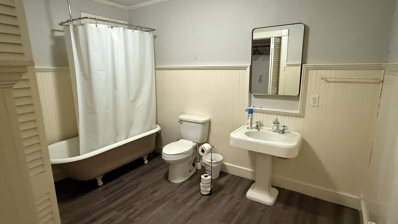 Photo of Bathroom in Van Alstyne