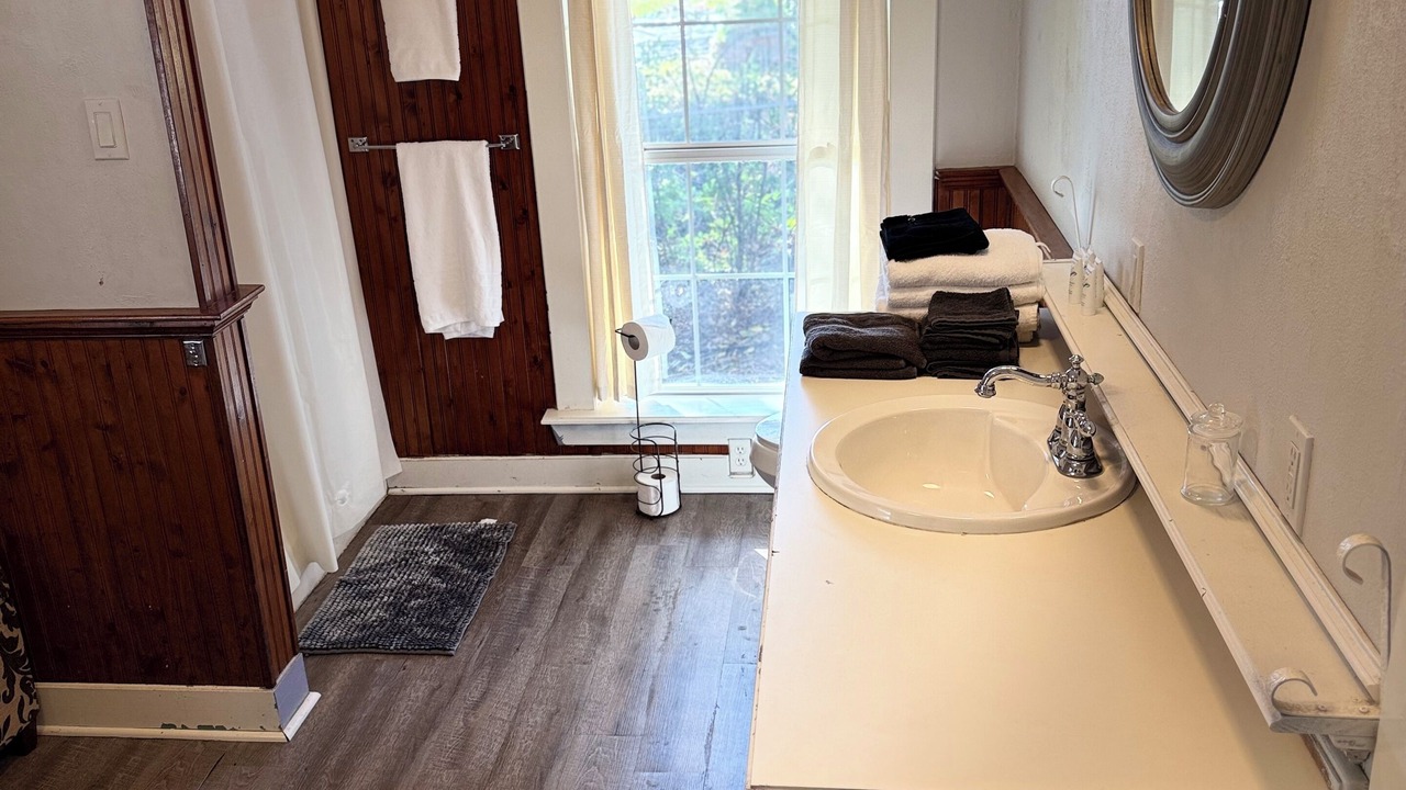 Photo of Bathroom in Van Alstyne