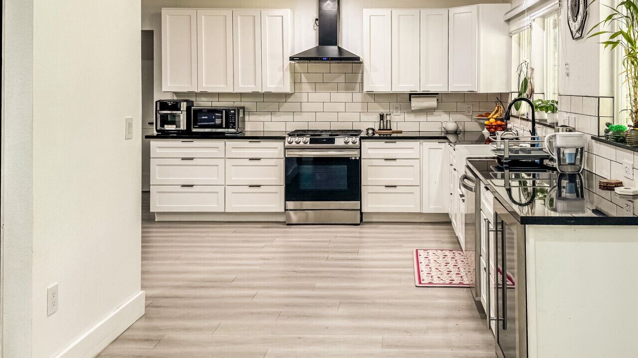 Photo of Kitchen in Willow Meadows/Willowbend Area