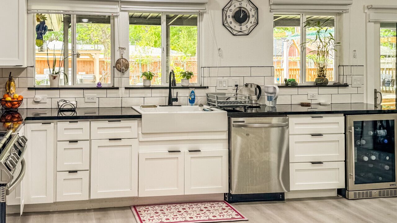 Photo of Kitchen in Willow Meadows/Willowbend Area