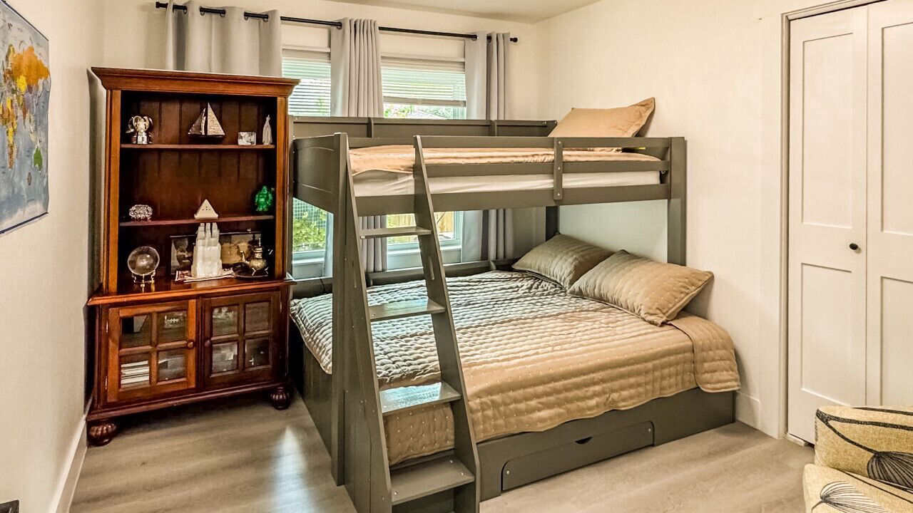 Photo of Bedroom in Willow Meadows/Willowbend Area