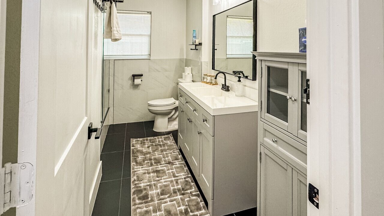 Photo of Bathroom in Willow Meadows/Willowbend Area