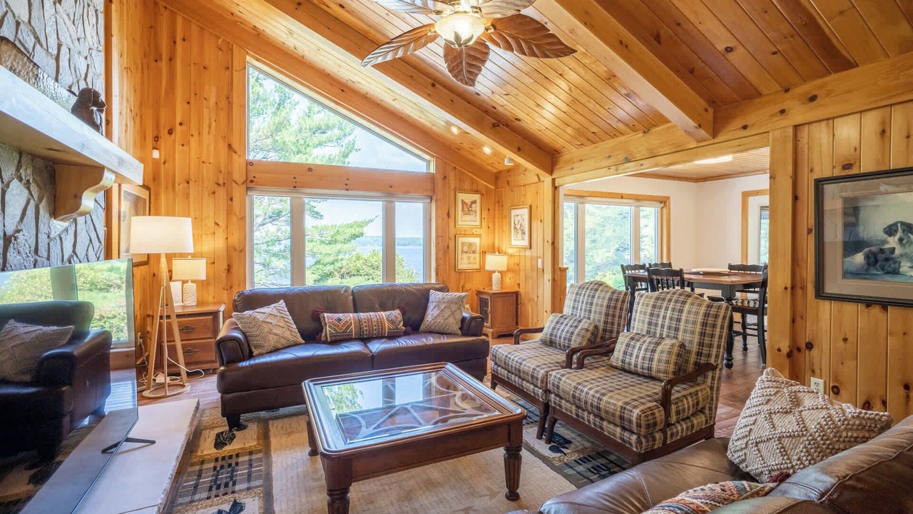 Photo of Livingroom in North Kawartha