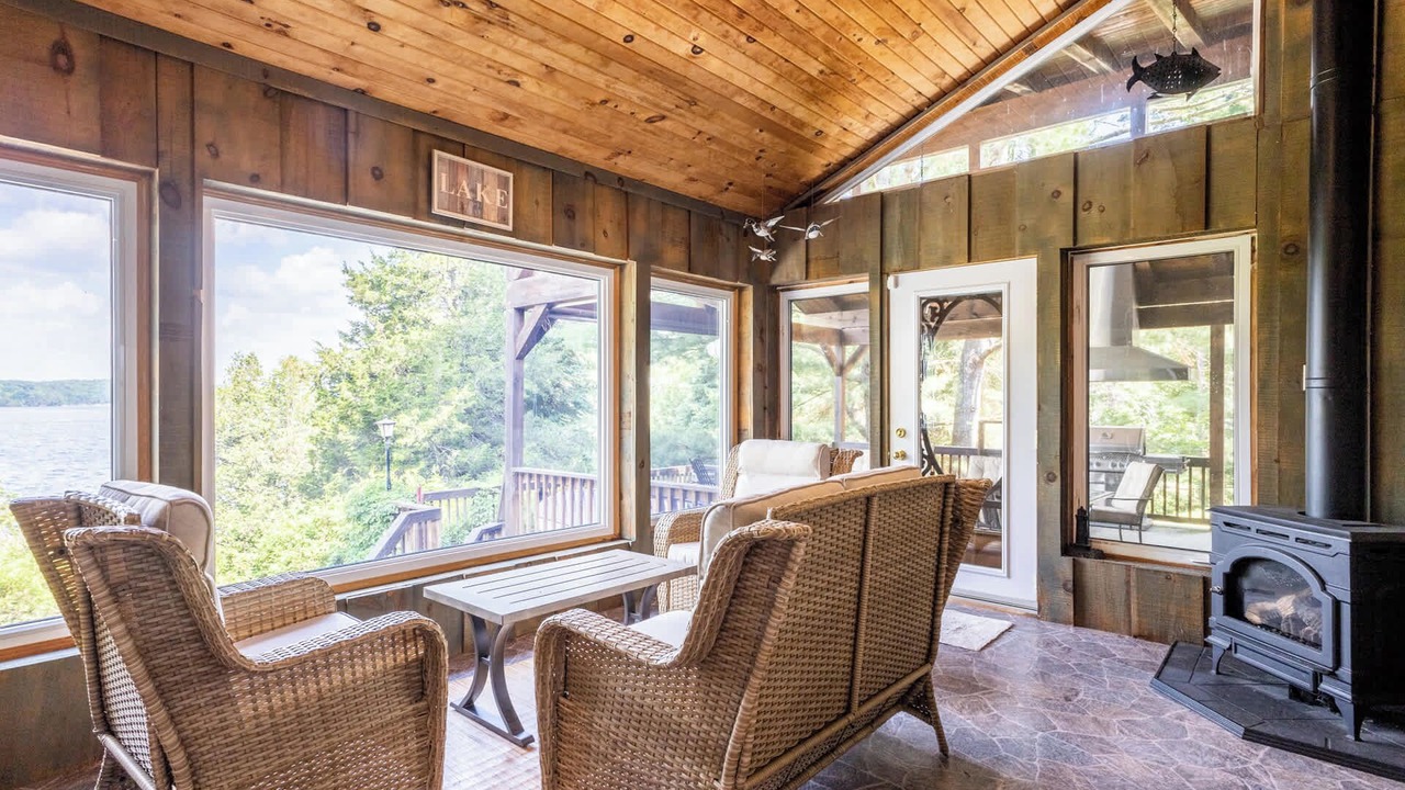 Photo of Livingroom in North Kawartha