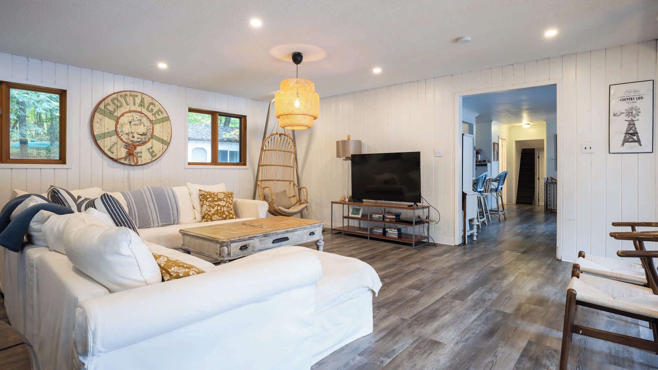 Photo of Livingroom in Baysville