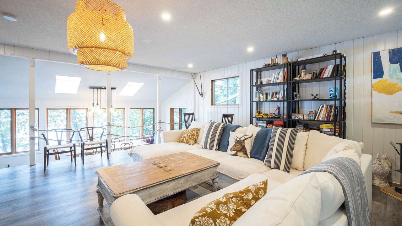 Photo of Livingroom in Baysville