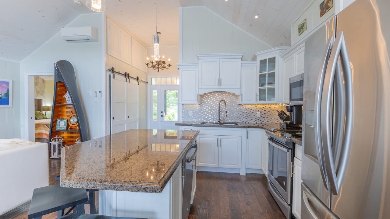 Photo of Kitchen in Gravenhurst