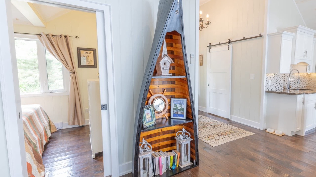 Photo of Bedroom in Gravenhurst
