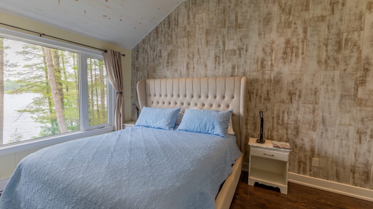 Photo of Bedroom in Gravenhurst