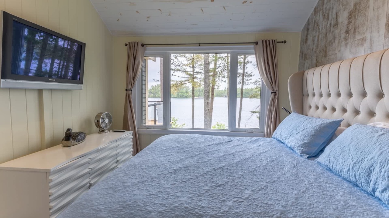 Photo of Bedroom in Gravenhurst