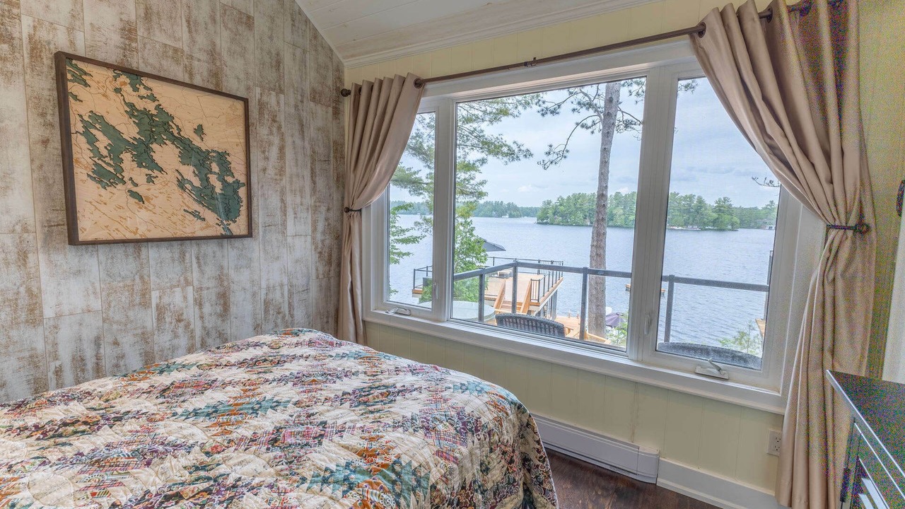 Photo of Bedroom in Gravenhurst