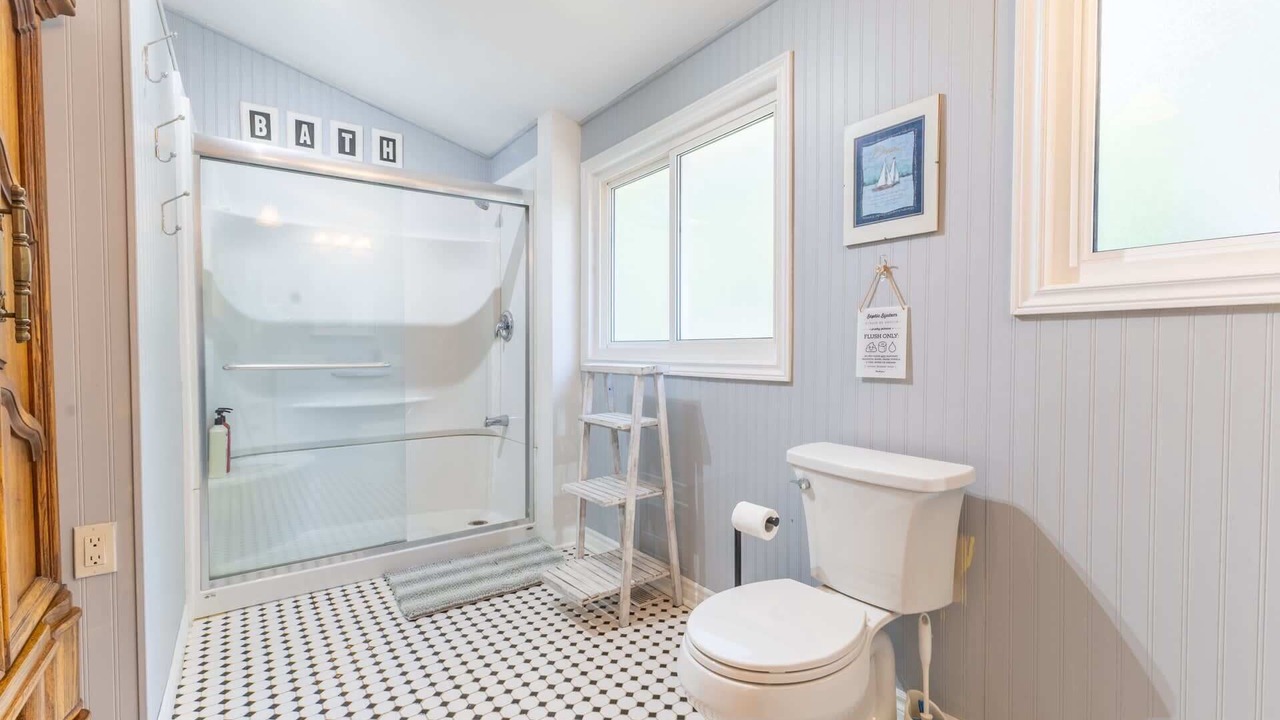 Photo of Bathroom in Gravenhurst