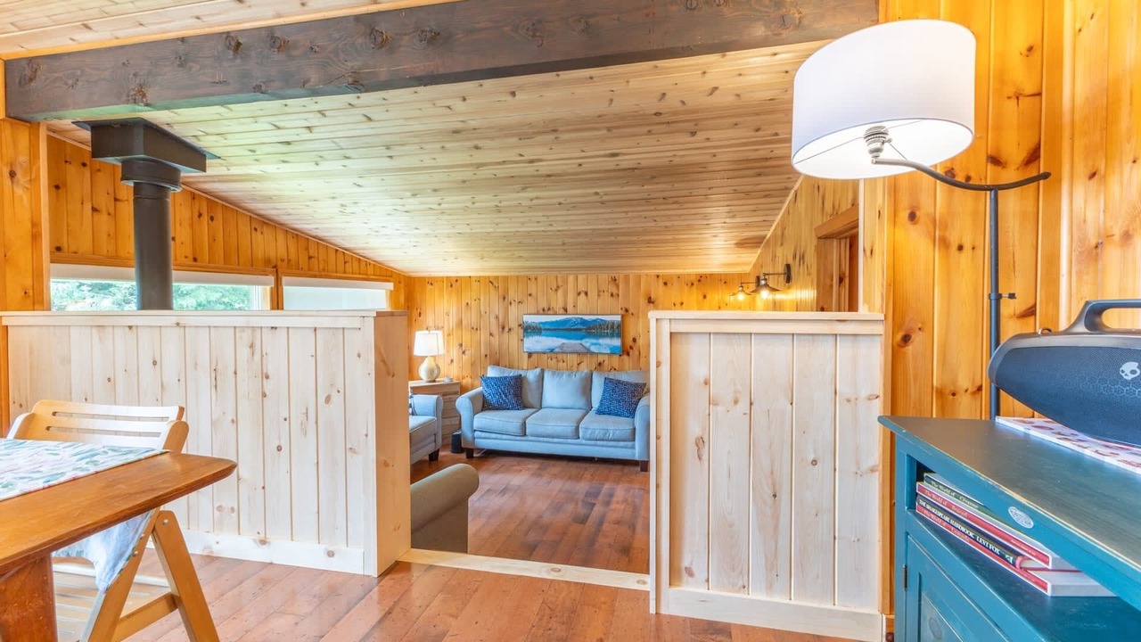 Photo of Livingroom in Gravenhurst
