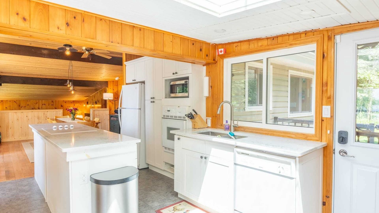 Photo of Kitchen in Gravenhurst