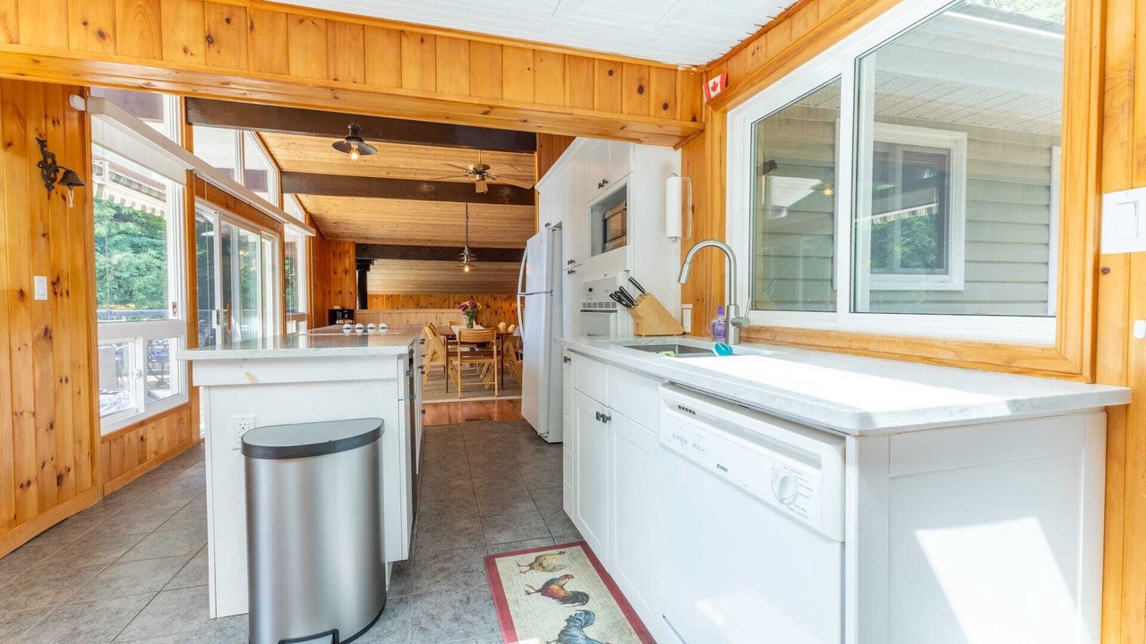 Photo of Kitchen in Gravenhurst
