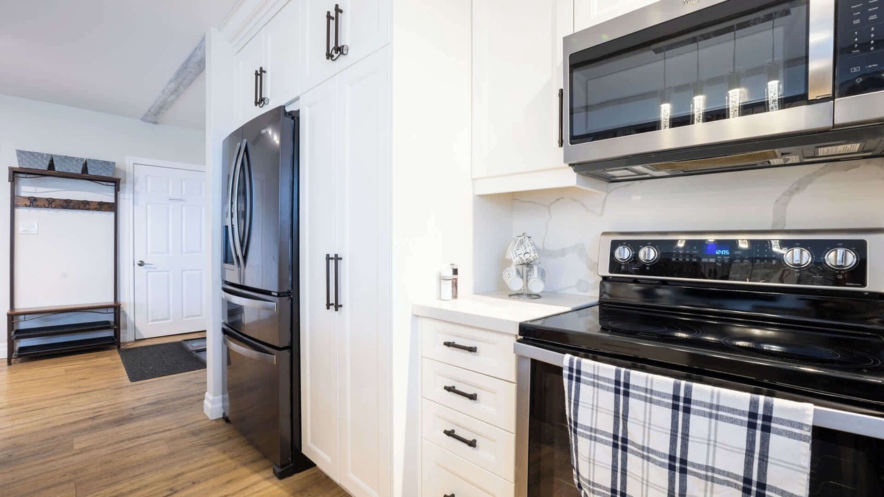 Photo of Kitchen in Victoria Harbour