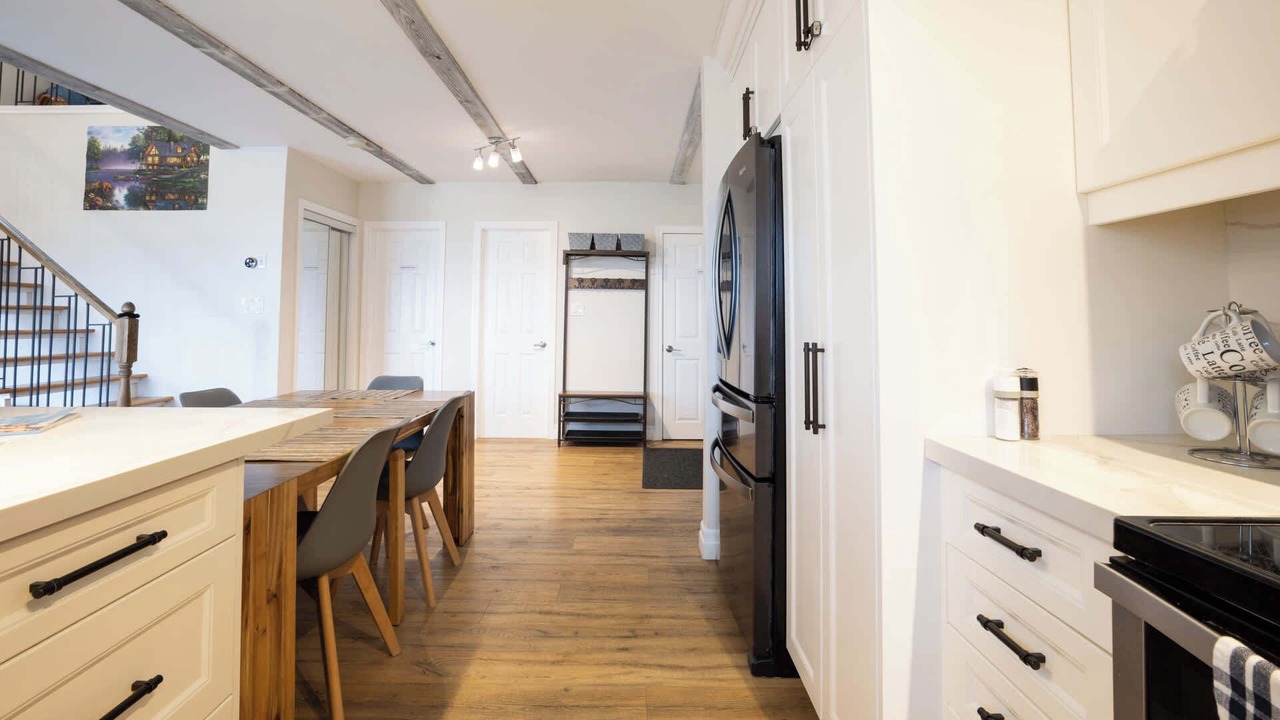 Photo of Kitchen in Victoria Harbour