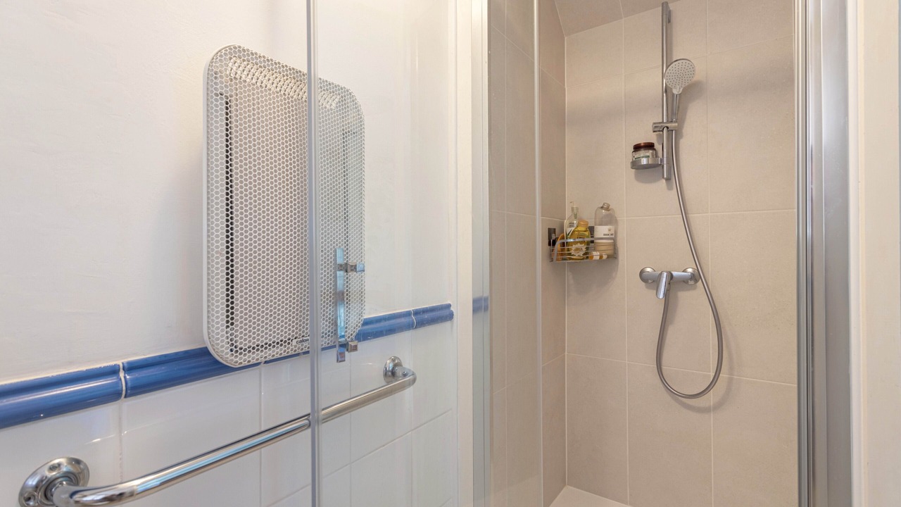 Photo of Bathroom in Latour-de-France