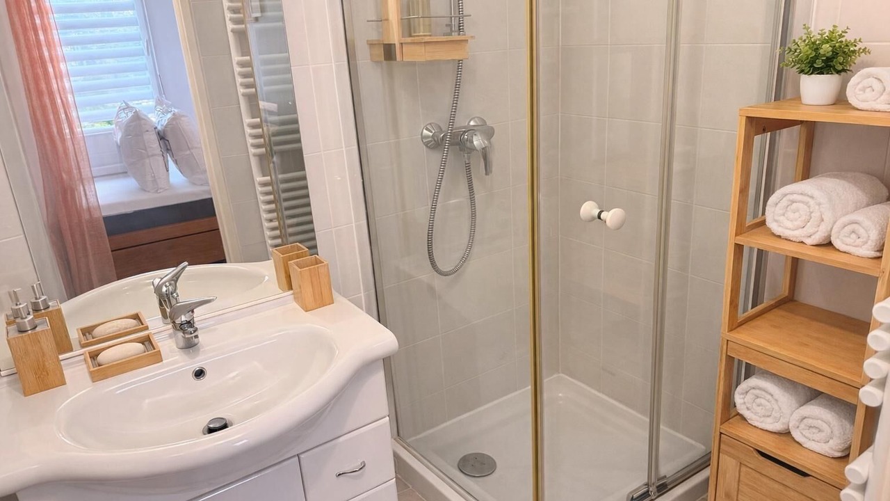 Photo of Bathroom in Le Grau-Du-Roi