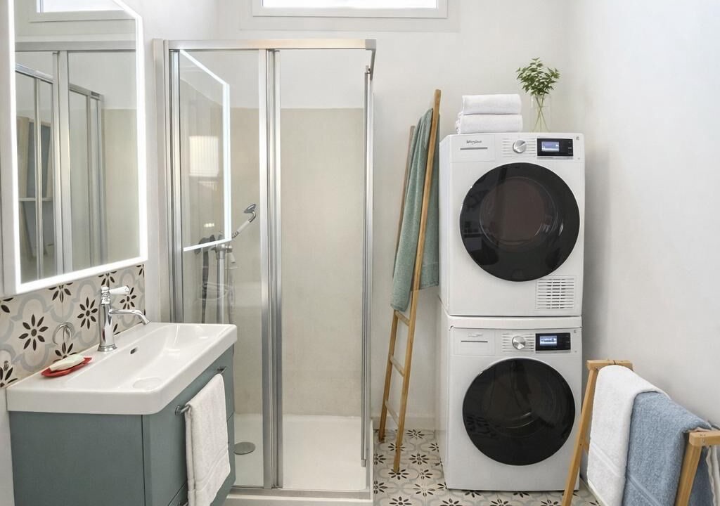 Photo of Bathroom in Le Grau-Du-Roi
