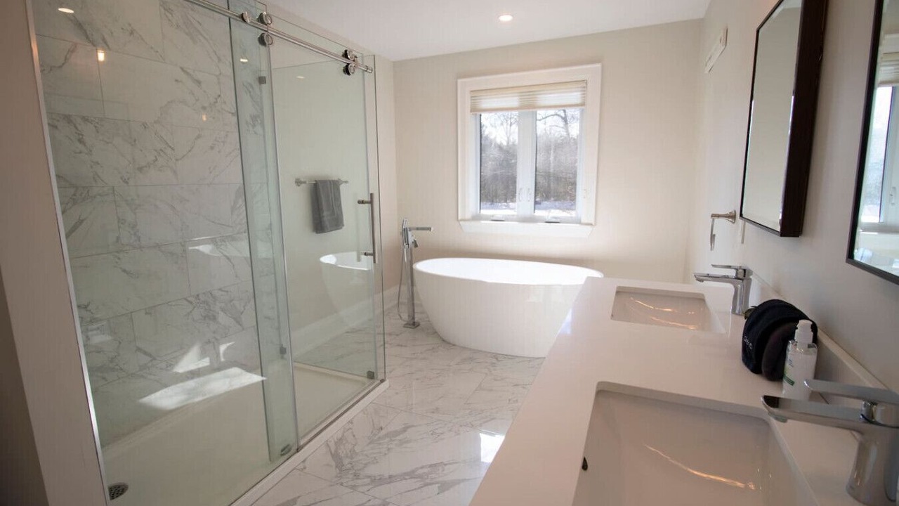 Photo of Bathroom in Port McNicoll