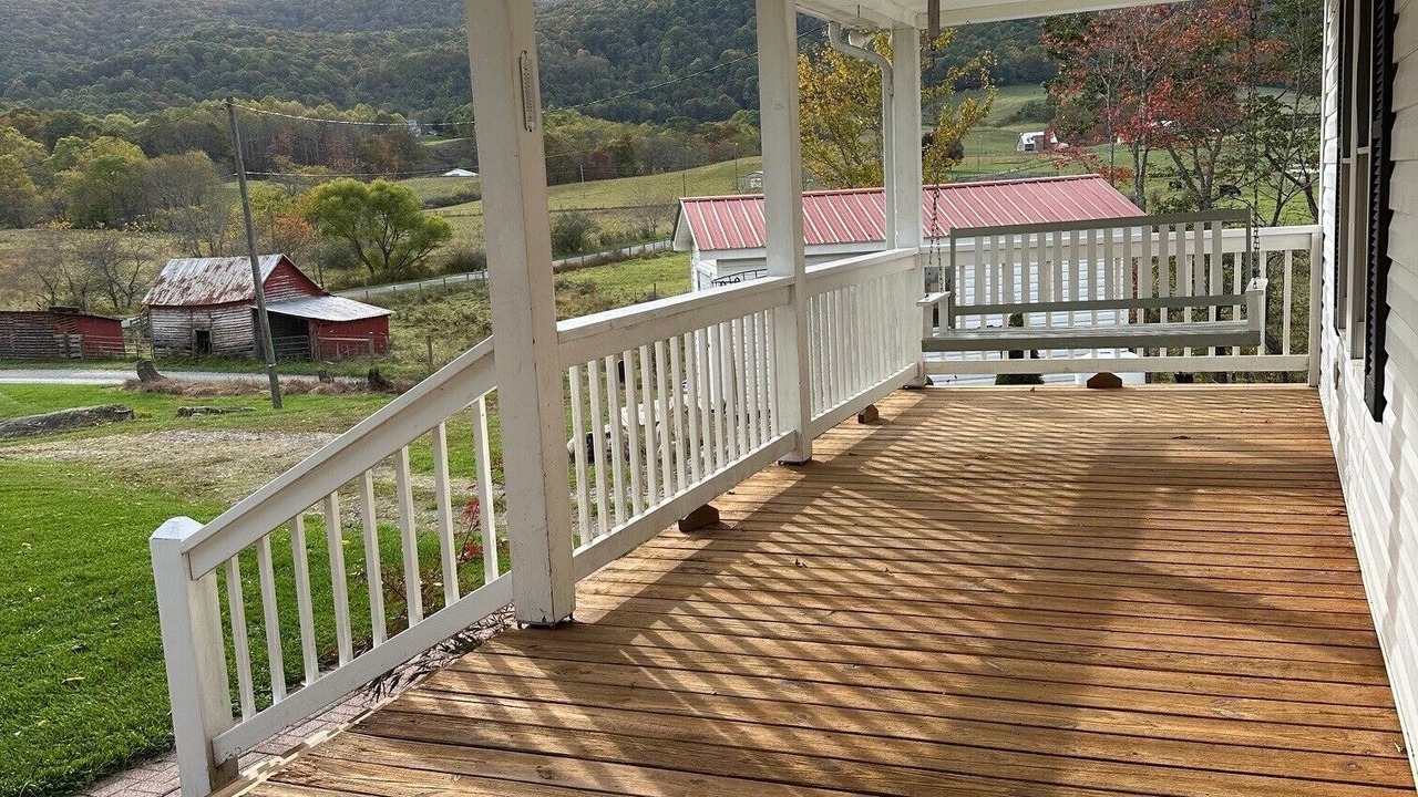 Photo of Patio Balcony in Elk Creek