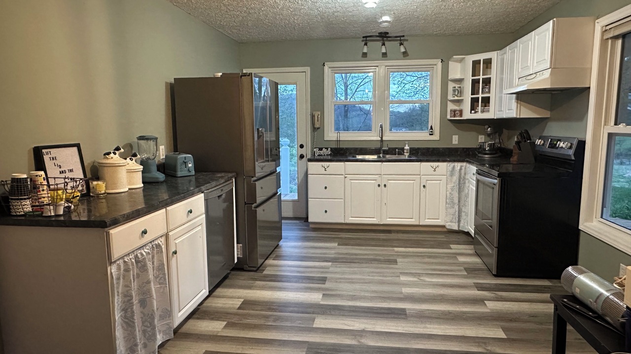 Photo of Kitchen in Elk Creek