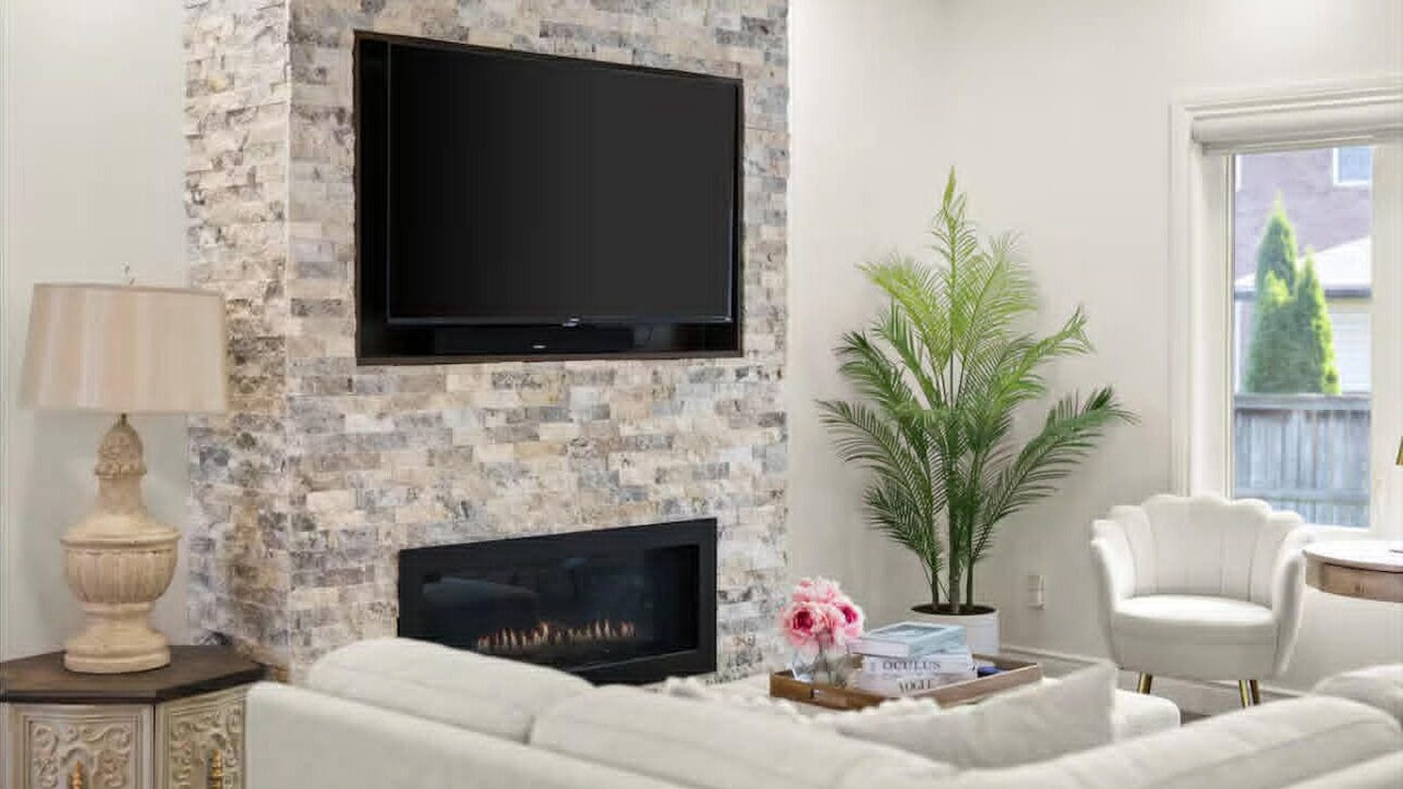 Photo of Livingroom in LaSalle