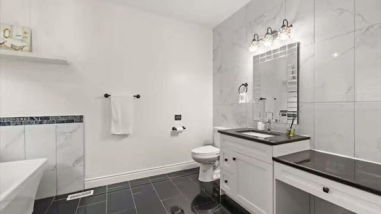 Photo of Bathroom in LaSalle