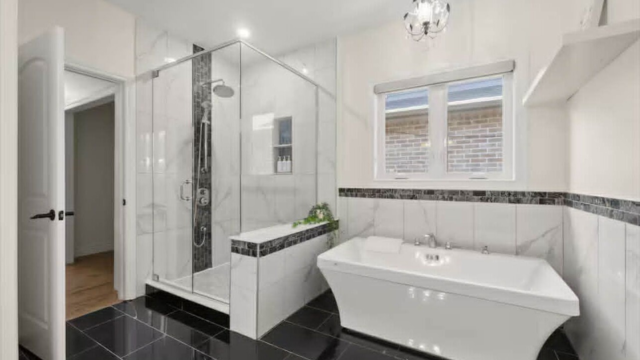 Photo of Bathroom in LaSalle