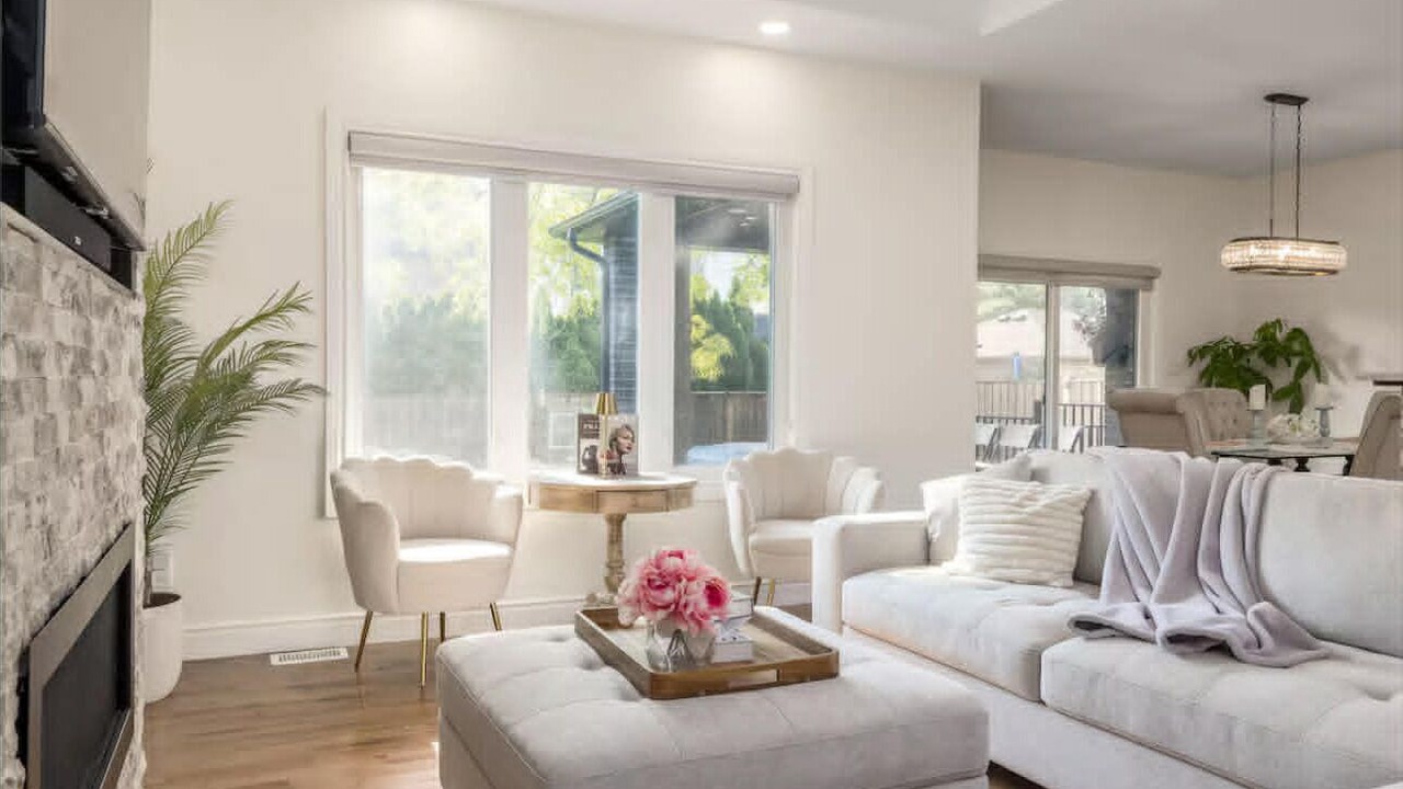 Photo of Livingroom in LaSalle