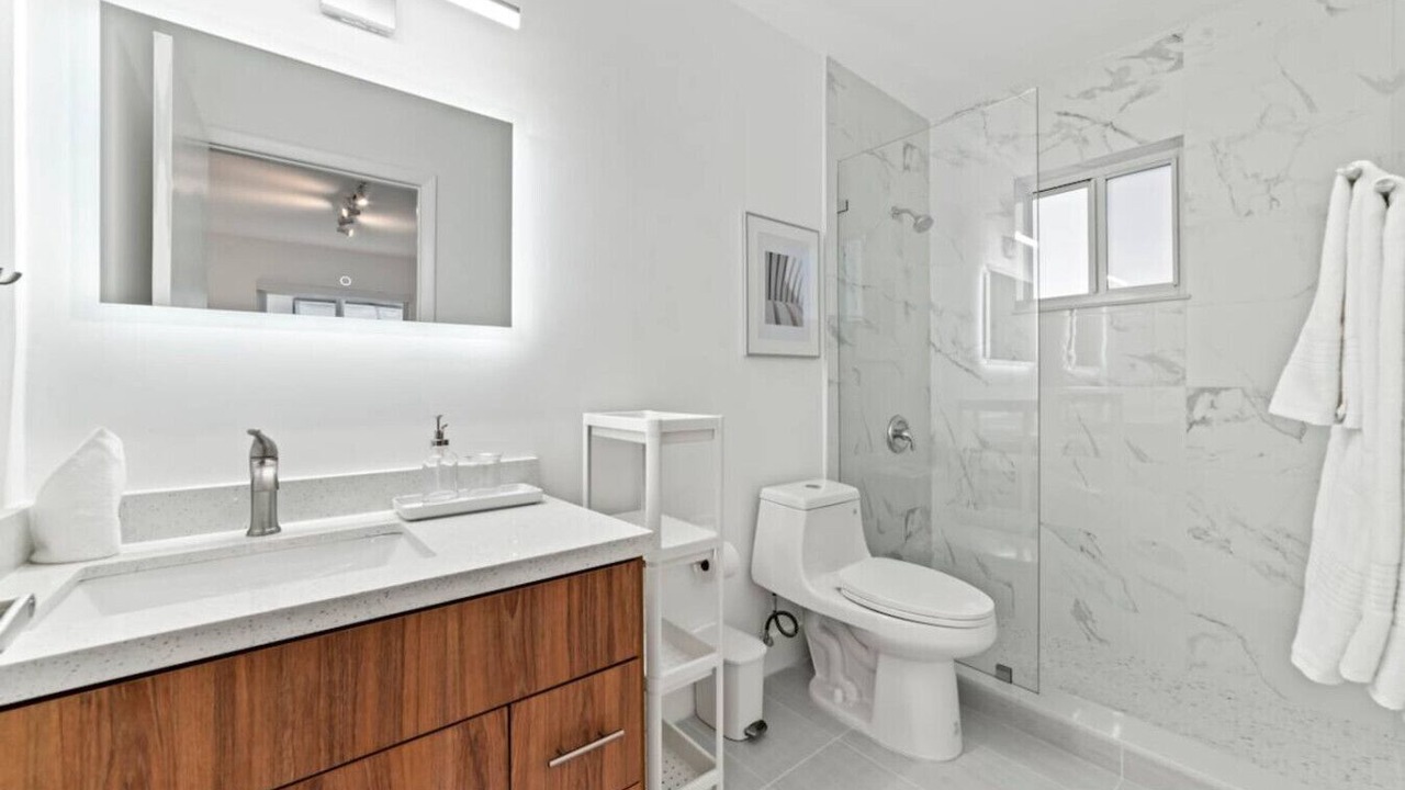 Photo of Bathroom in Hialeah
