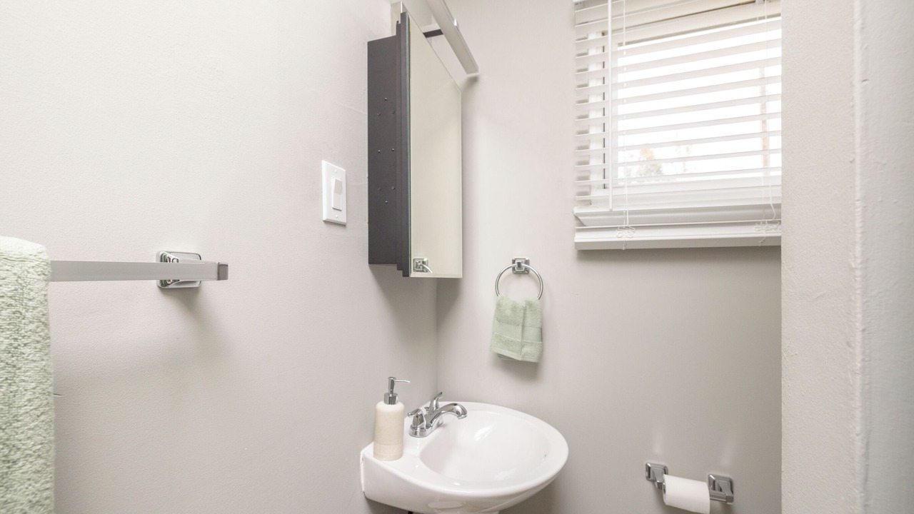 Photo of Bathroom in Mosby