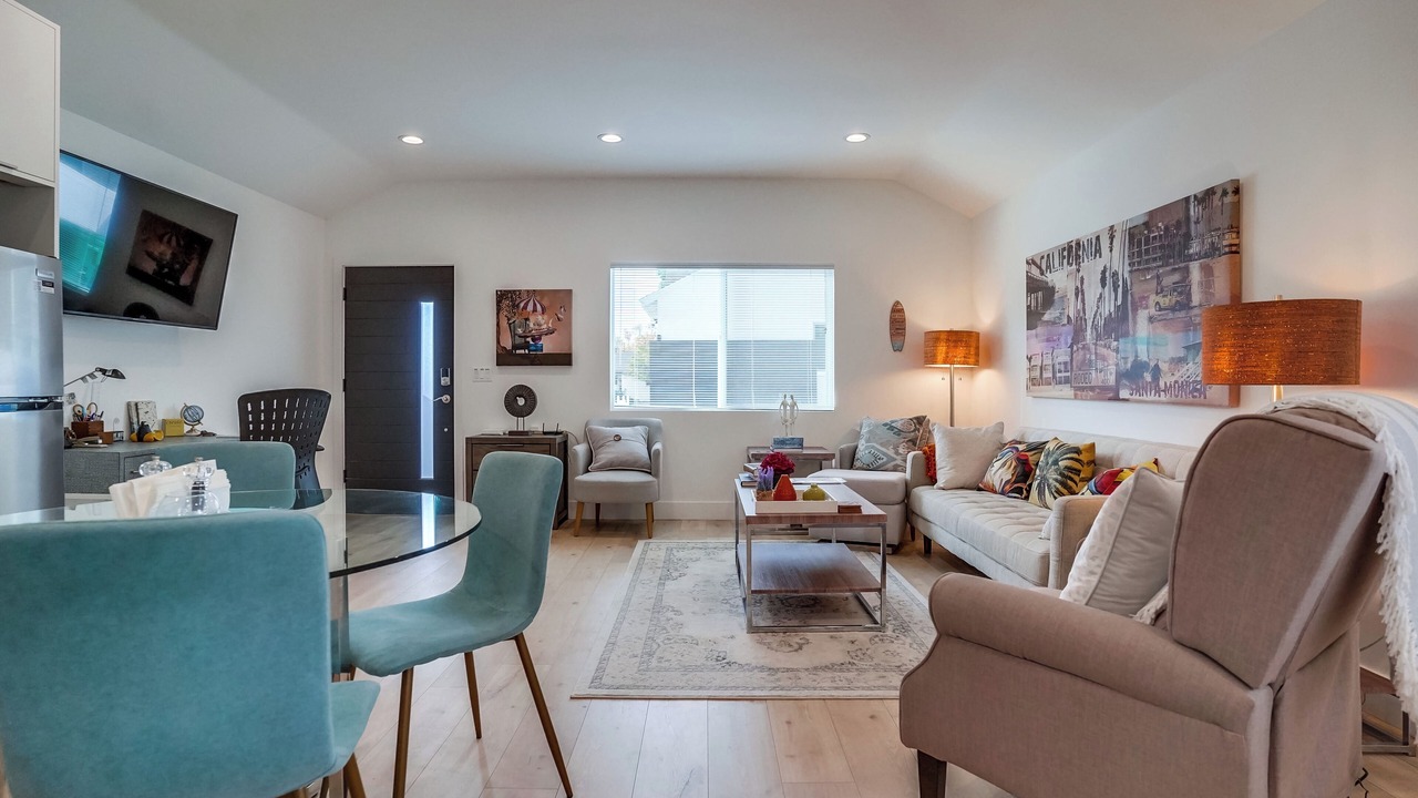 Photo of Bedroom in Lake Balboa