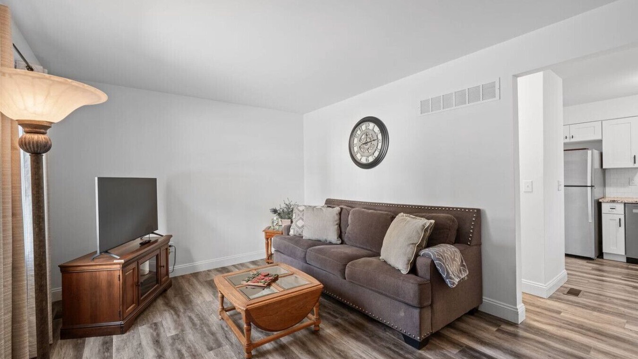 Photo of Livingroom in St. Charles