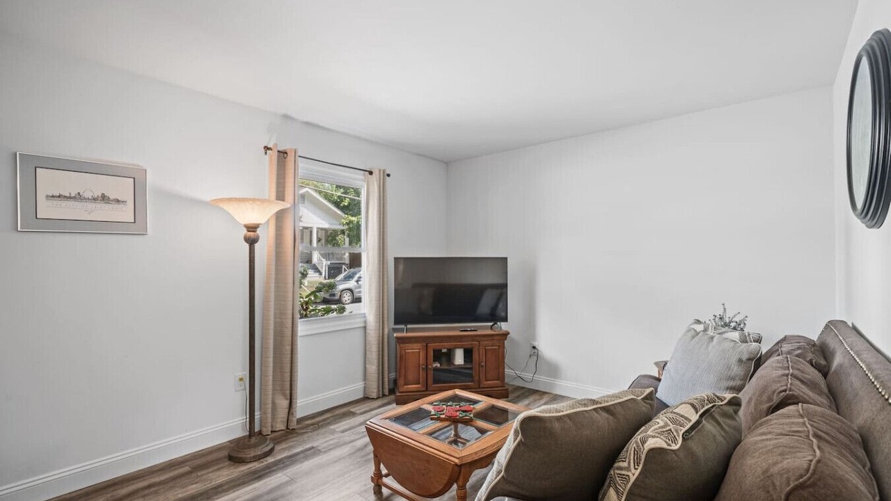 Photo of Livingroom in St. Charles