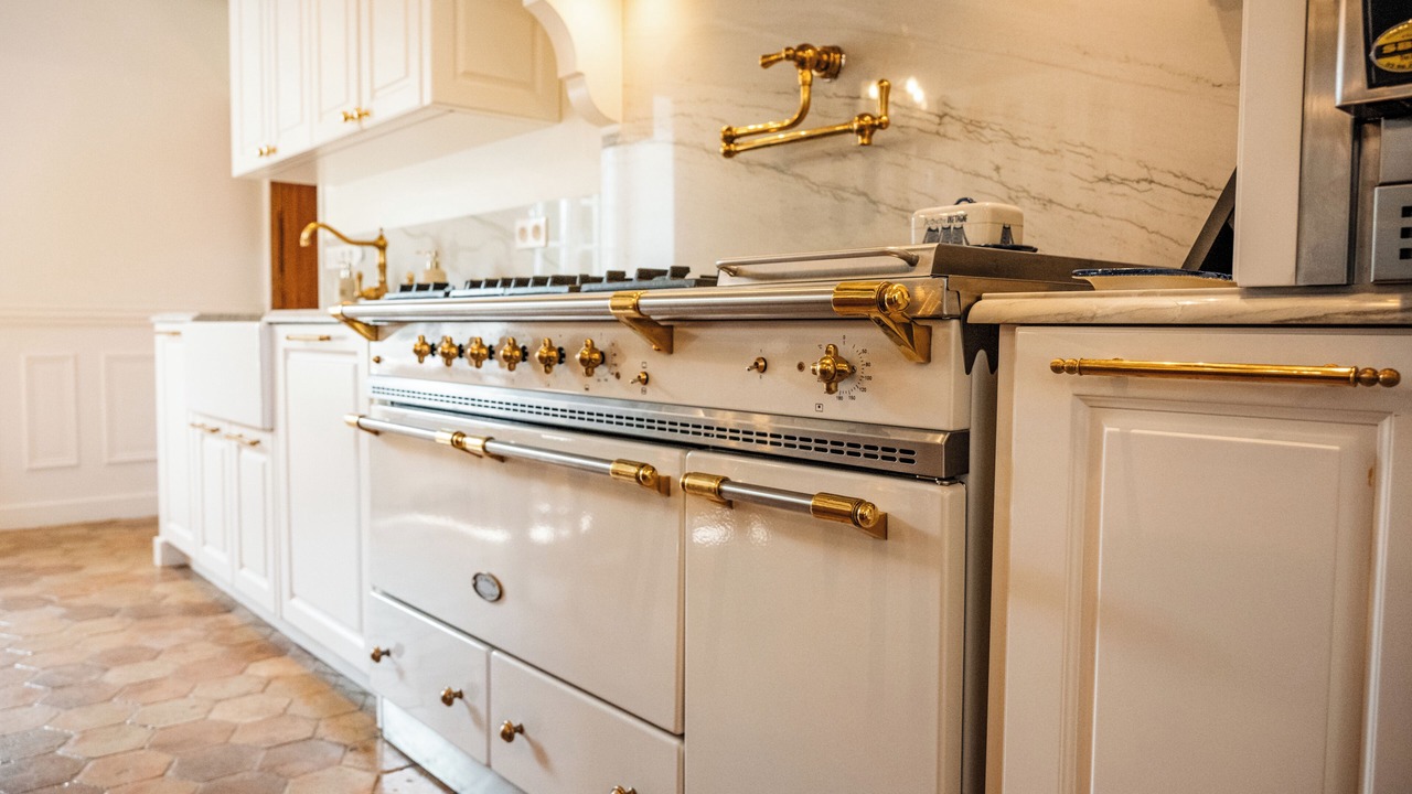 Photo of Kitchen in Etables-sur-Mer