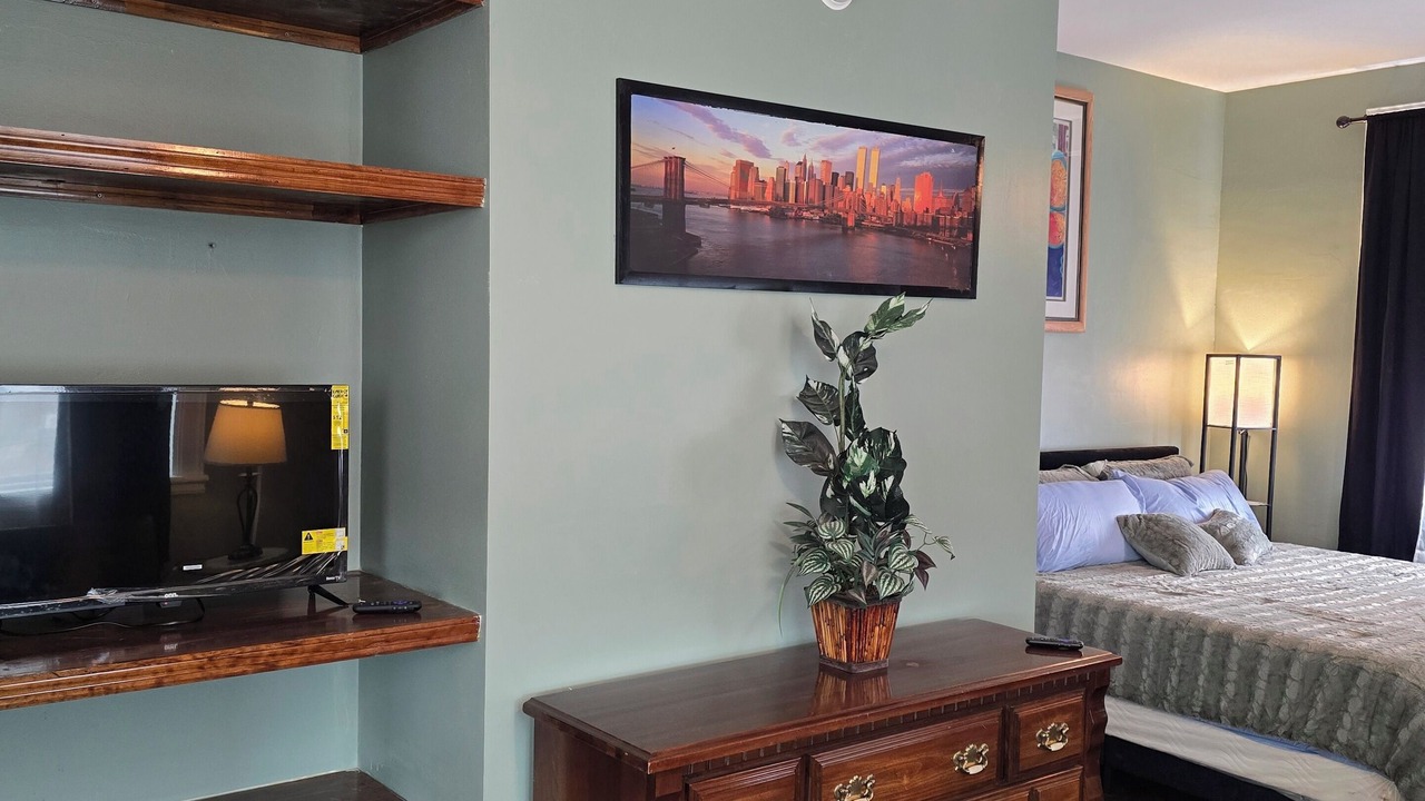 Photo of Bedroom in Robersonville
