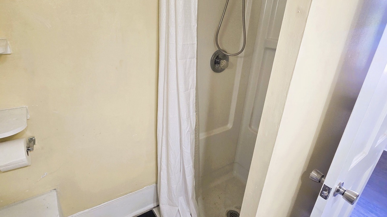 Photo of Bathroom in Robersonville