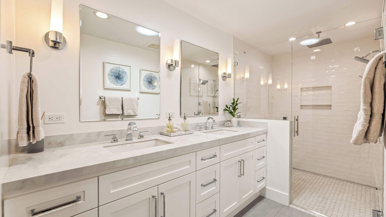 Photo of Bathroom in Sand Section
