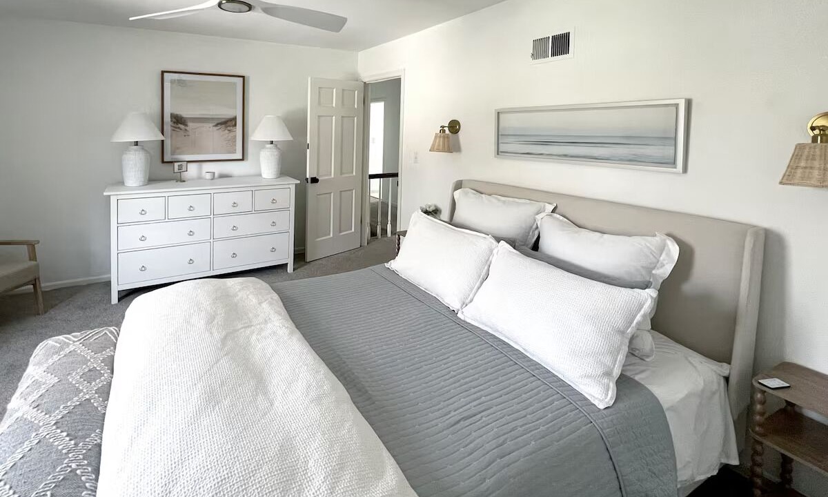 Photo of Bedroom in Leawood