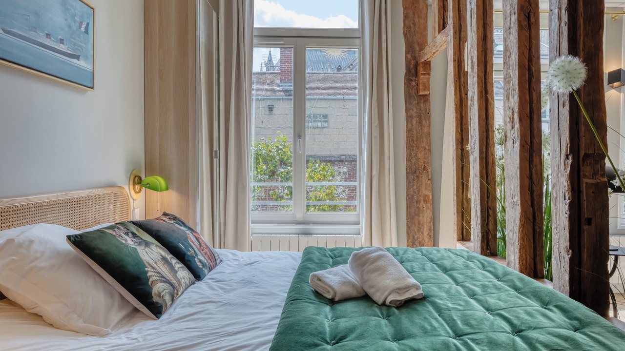 Photo of Bedroom in Rouen City Centre