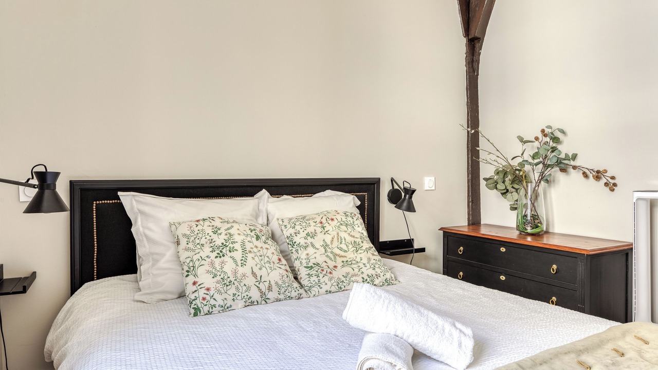 Photo of Bedroom in Rouen City Centre