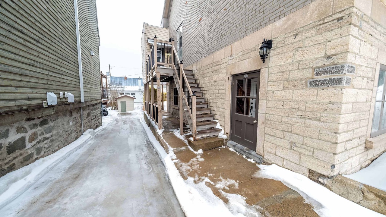 Photo of Outdoor in Desjardins