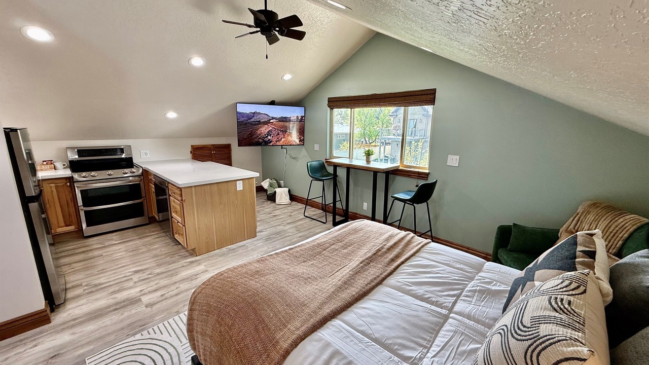 Photo of Bedroom in Cottonwood Heights